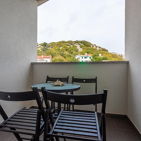 Domagoj D&D, Baska Apartment Luaran gambar
