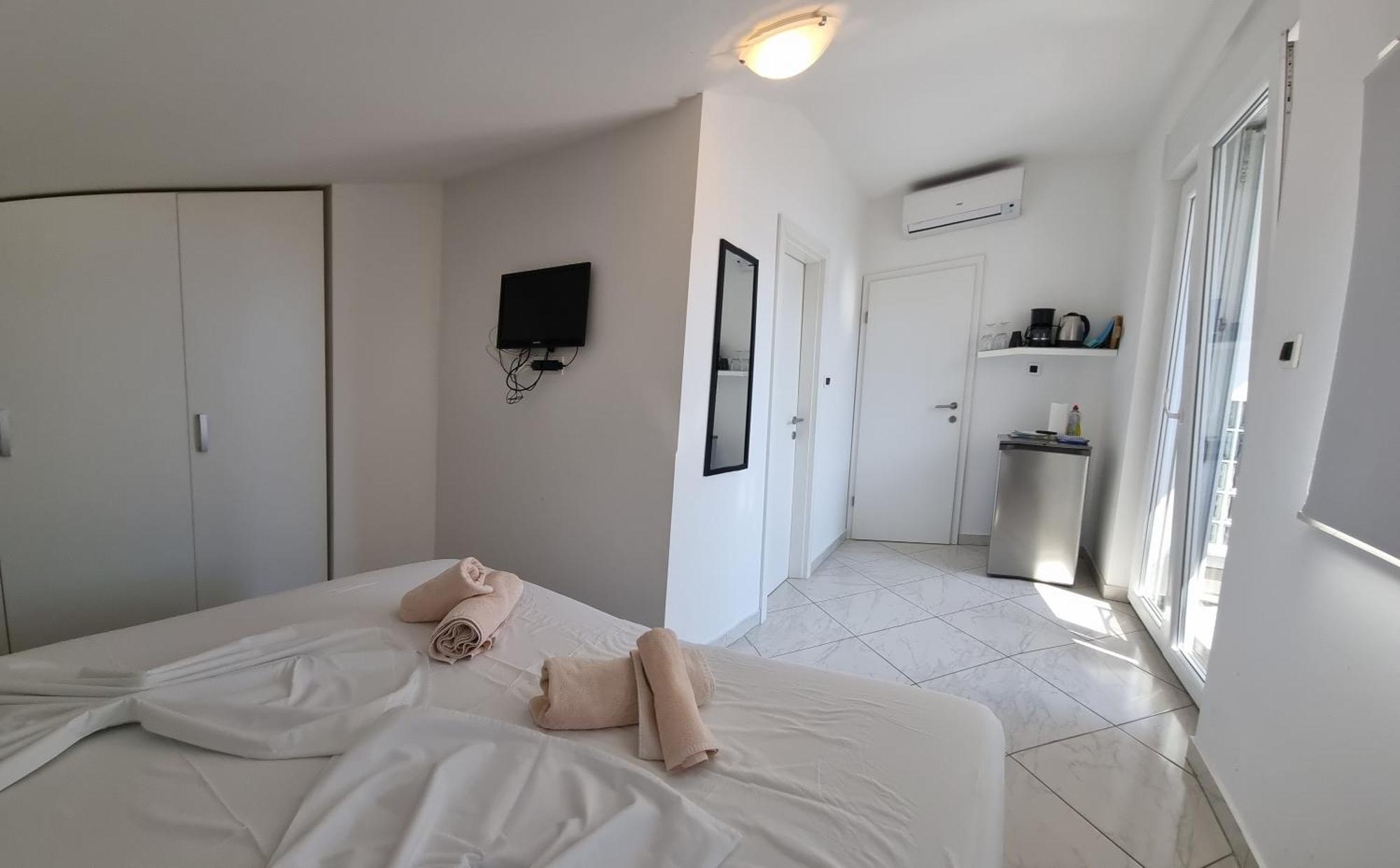 Domagoj D&D, Baska Apartment Luaran gambar