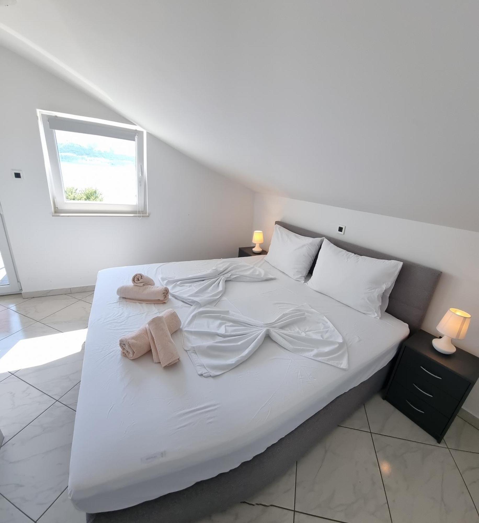 Domagoj D&D, Baska Apartment Luaran gambar