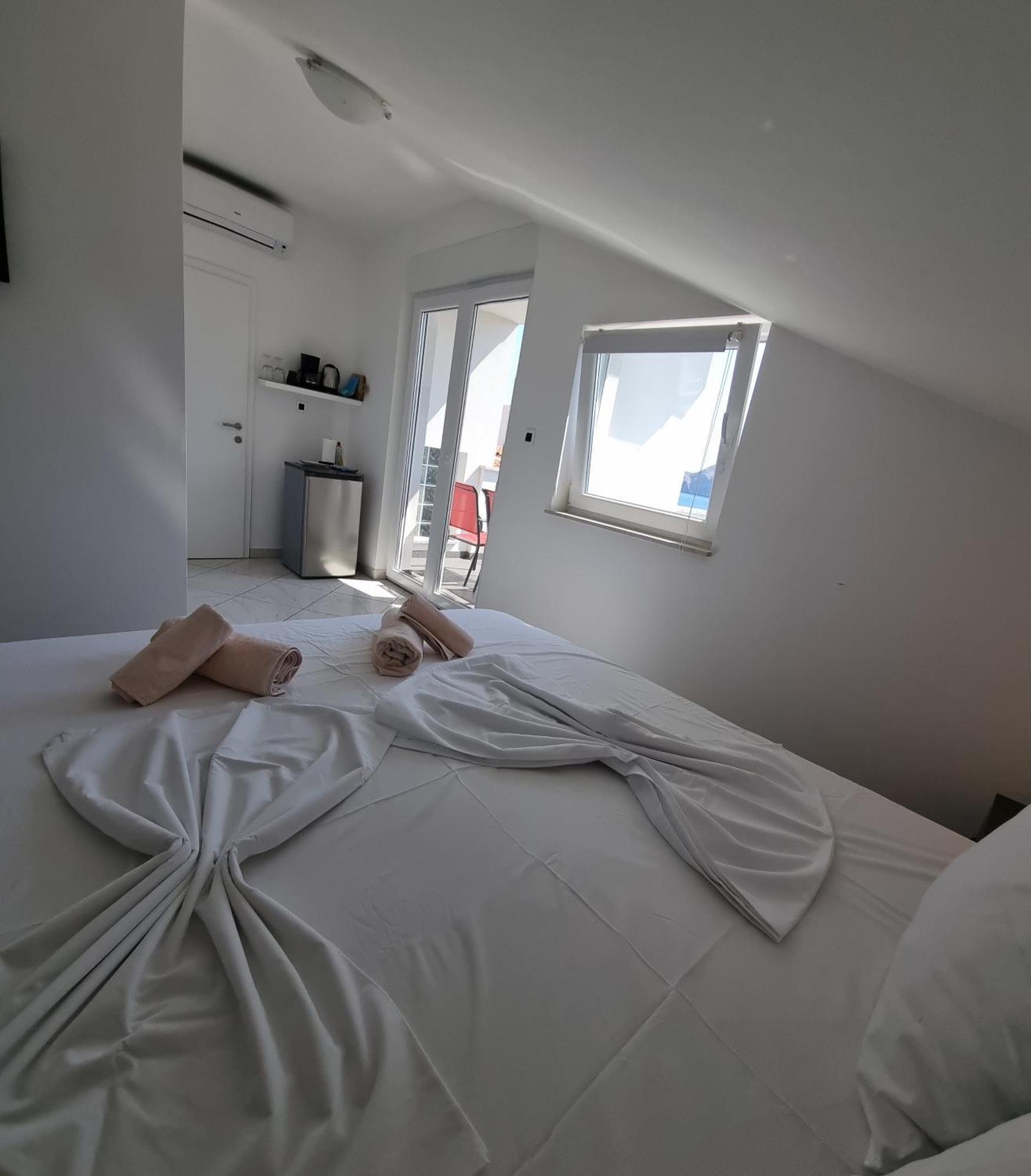 Domagoj D&D, Baska Apartment Luaran gambar