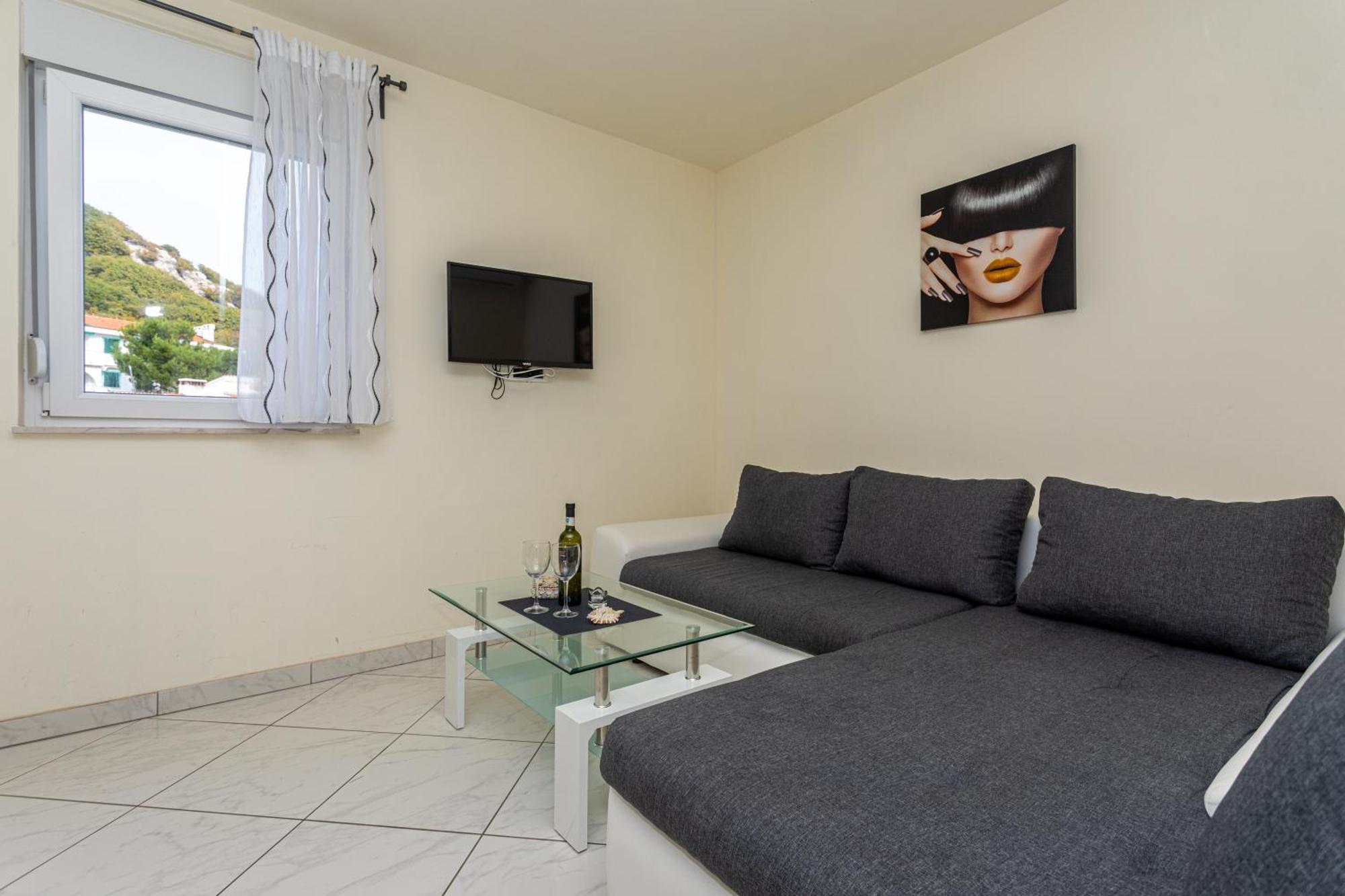 Domagoj D&D, Baska Apartment Luaran gambar
